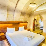 Mimi Cappadocia Luxury Cave 3*