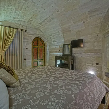 Mimi Cappadocia Luxury Cave 3* 우치사르
